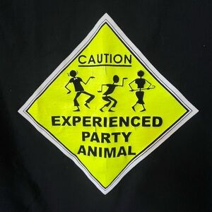 Gildan Caution Party animal - Black and Yellow T-shirt